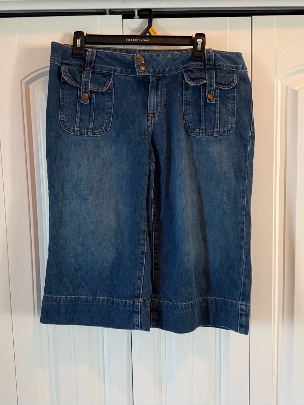 Vintage American Eagle Denim Gauchos
Wide Leg Crop Utility Pants Size 10